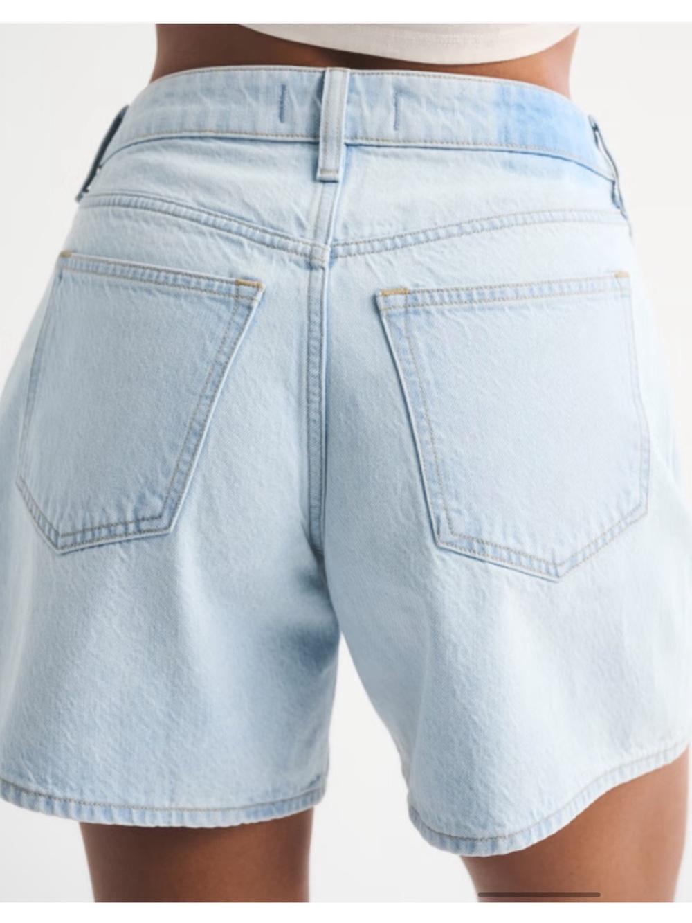 Abercrombie & Fitch Curve Love High Rise Loose Short - Picture 4 of 8